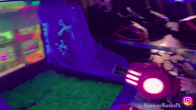 Machine games in public while control my lush and I get very horny, I end up sucking his cock!