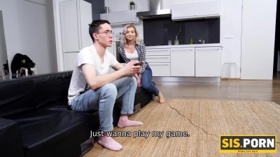 SISPORN Lucky boy impales stepsis twat on dick in caretakers absence
