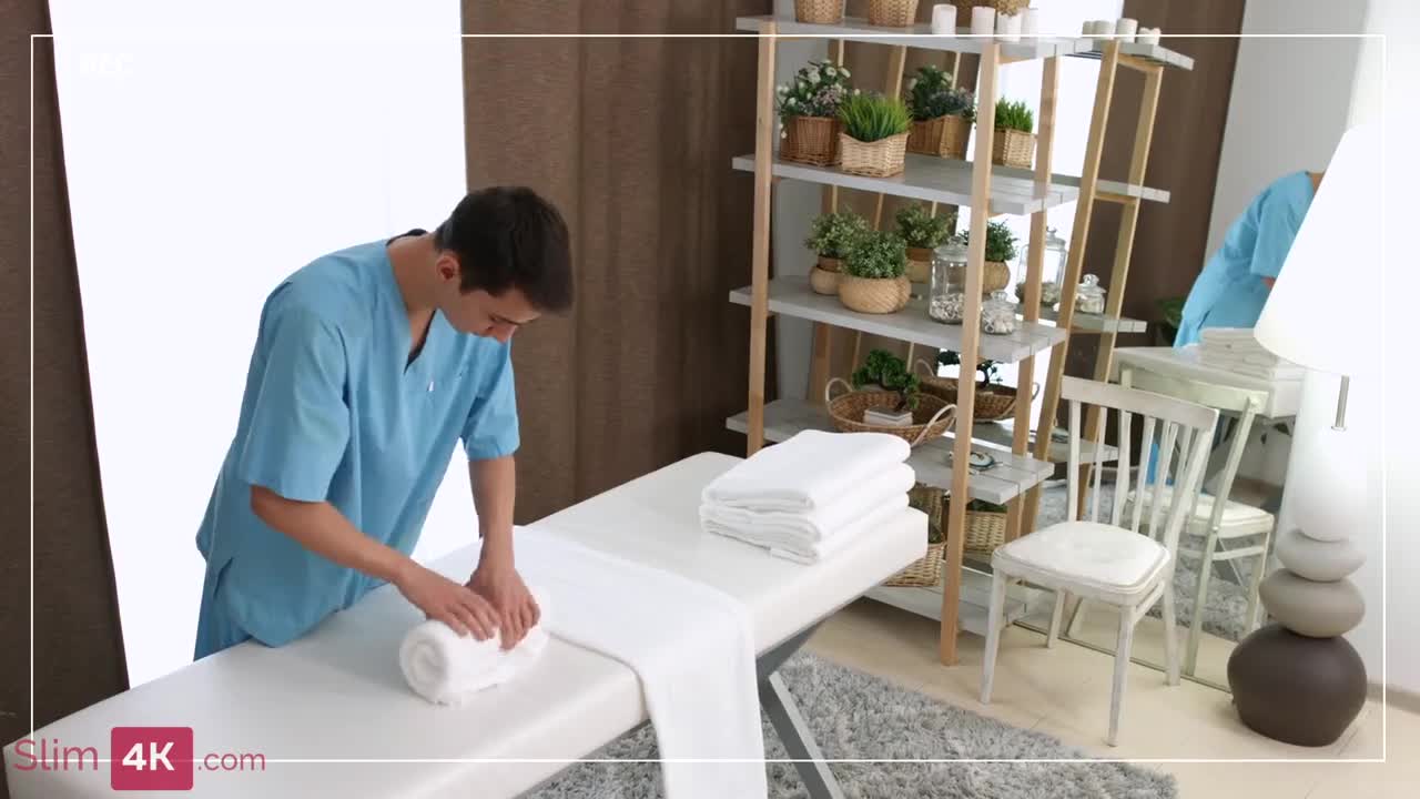 Watch Slim4K - Vivian Grace - Masseur makes fragile client happy Short Sex Videos - Duration: 13:00 | ePornNEW.