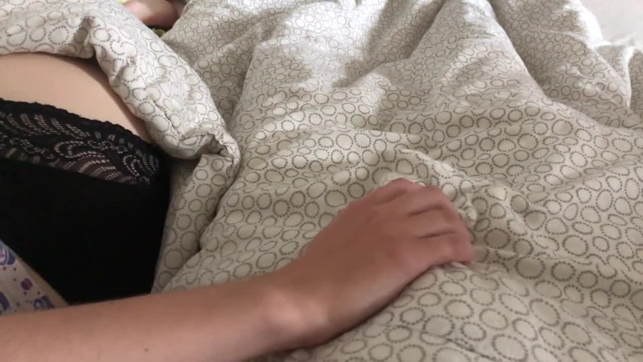 Watch Stepsister touches dick thinking it is in a dream, CUMSHOT on face Short Sex Videos - Duration: 10:14 | ePornNEW.