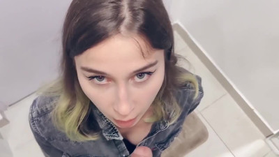 I Twice Cum in the mouth of my stepsisters friend -MySchoolLife