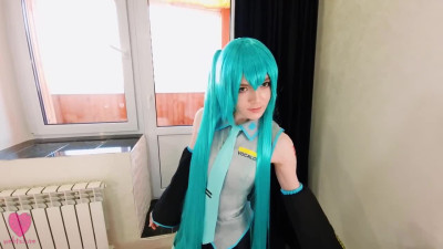 Cutie Vocaloid Hatsune Miku came to visit a fan after the concert, sucked his cock and fucked him