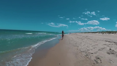 Im nude on Lago Saler beach in Valencia