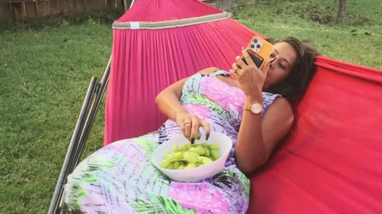 Watch Beautiful Latina wife Jolla gets pussy eaten while lounging on a hammock Short Sex Videos - Duration: 11:17 | ePornNEW.