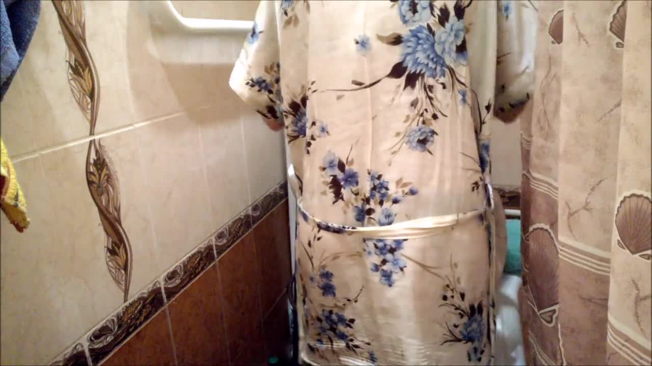 Watch Home gloryhole: brother messed up your girl with stepsister in the bathroom Short Sex Videos - Duration: 05:35 | ePornNEW.