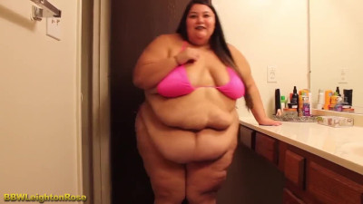 SSBBW Leighton Rose Weigh In