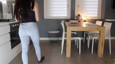 Mi Scopo La Figa Con Una Banana e me La Metto Tutta Dentro Fino Ad un Orgasmo Con Tanta Cremina