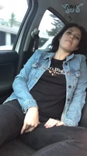 UBER Driver was Fingering me and i Gave him a Hot Blowjob and Ate his Cum