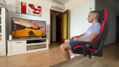 Blowjob while Playing PS4