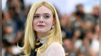 Elle Fanning Jerk off challenge