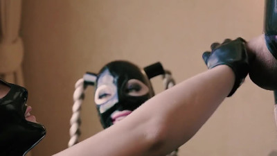 Two Sluts In Latex Give Stunning Duo Blowjob and Get Facial