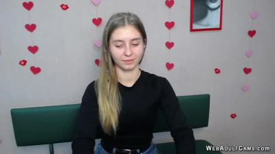 Young Ukrainian dancing on webcam solo private show