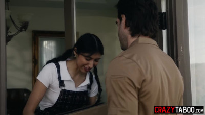 Horny bubble butt Latina teen Penelope Woods fucks a big dick delivery man