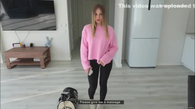 Dumme Stieftochter in Sneakers und Leggings abgefickt