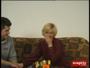 Amateur Hairy Old Lady Loves Boy - LostFucker