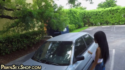 Amateur pawnshop ebony throating and titfucking boss in POV