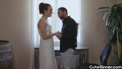 Cockhungry Ginger babe pussyfucked and licked by stapdad