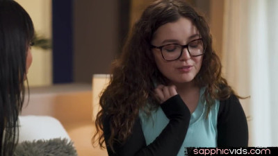Nerdy busty dyke facesitting and muffdiving her lover