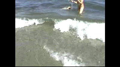 nudistes à la plage