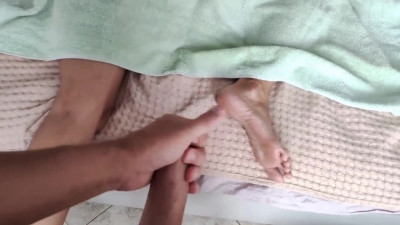 Big-Dick Guy Fucks Gamer Girl While She Plays