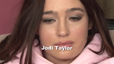 Jodie Taylor unleashes her sex cravings in prof and frat boy gangbang