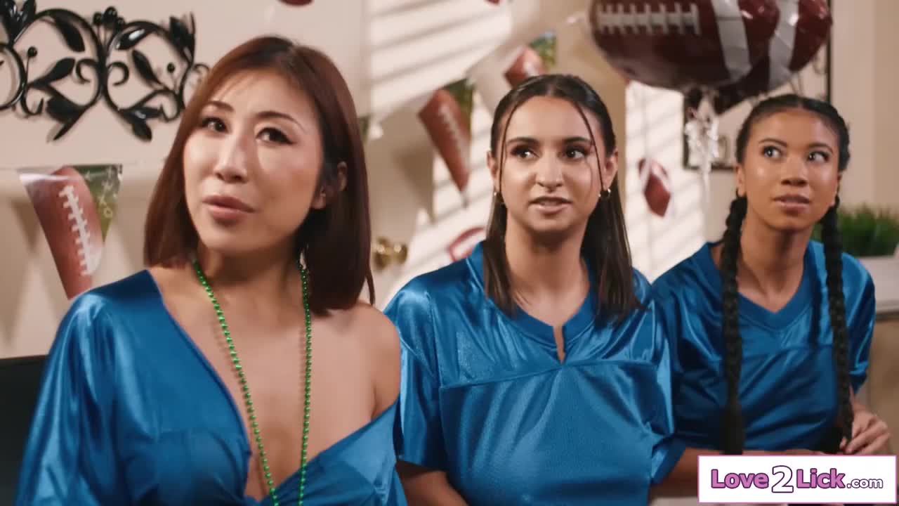 Watch Bets a bet so you three can all start with licking my pussy Short Sex Videos - Duration: 08:06 | ePornNEW.