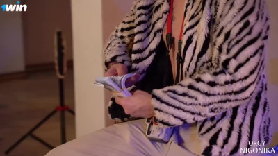 Get prepped for the best 90s porn hook-up with Bella Mur, Darko Mur, and Leo