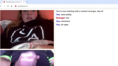 Chubby teen shows pussy to old men on chat