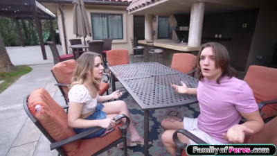 Stepsister sucks off her stepbrothers big cock and is fucked