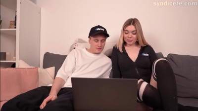 Blonde with enormous melons gives blowjob in dispute.