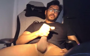 Singapirean Indian Cums