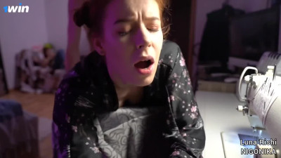 Client pulverized seamstress at fitting - XXX porn!
