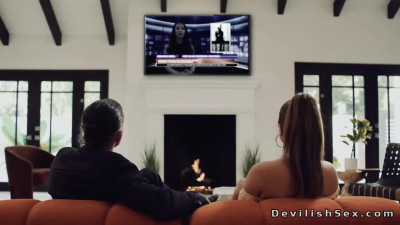 Wife Ivy Wolfe in oral sex with ex of her husband Kenzie Anne