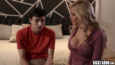 Big tits MILF stepmom made stepson happy and satisfy after he broke up