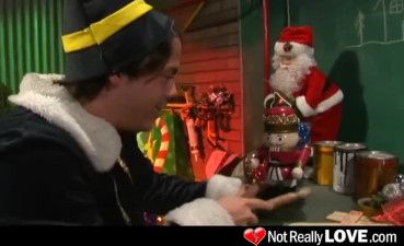 Taylor Rain santa slut sucks elf dick