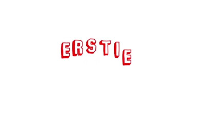 Ersties - Luna B fingert ihre rasierte Muschi intensiv zum Orgasmus